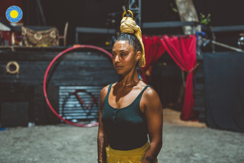 Lea Kral artiste de cirque qui fait de la suspension capillaire et a été finaliste de La France a un incroyable talent